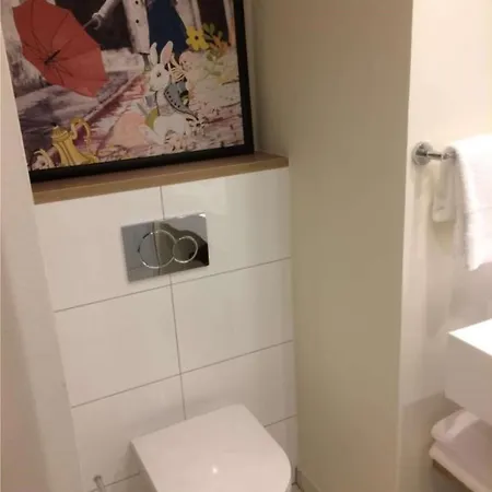 호텔 Hampton By Hilton 3*