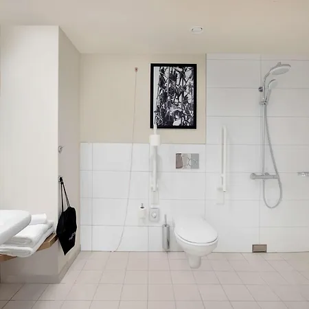 Hampton By Hilton 3*