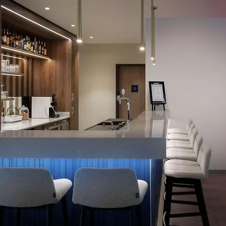 Hampton By Hilton מלון