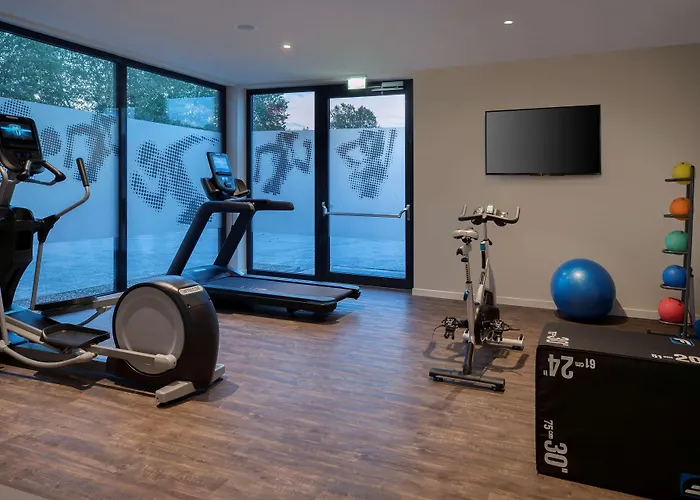 Hotel Hampton By Hilton 3*